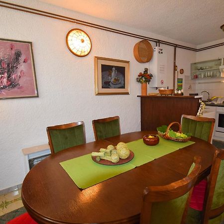 Apartment Petrlin Malinska Eksteriør bilde