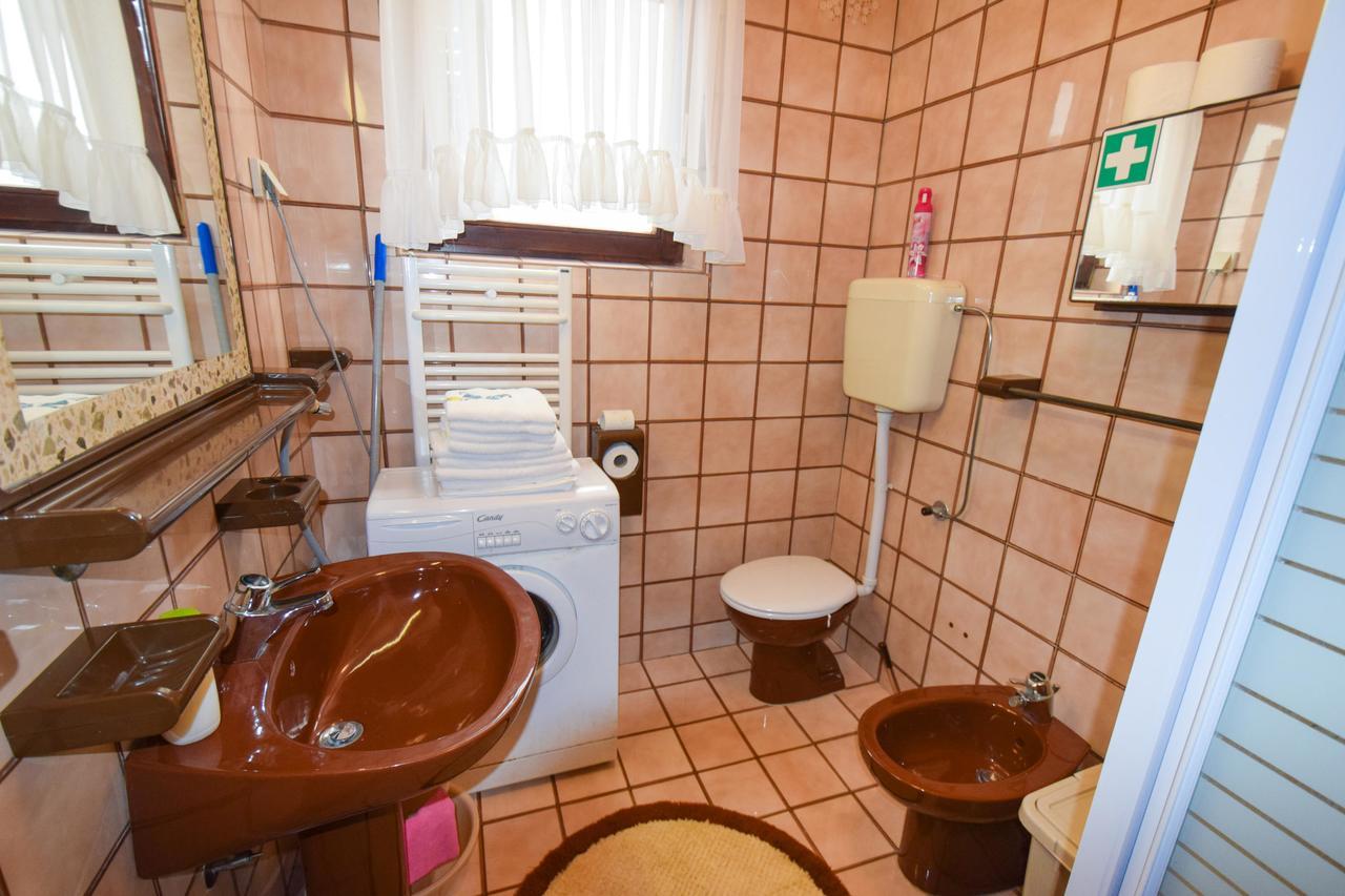 Apartment Petrlin Malinska Eksteriør bilde
