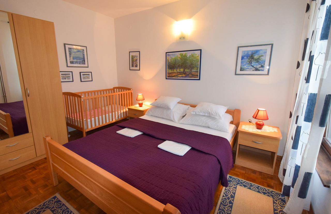 Apartment Petrlin Malinska Eksteriør bilde