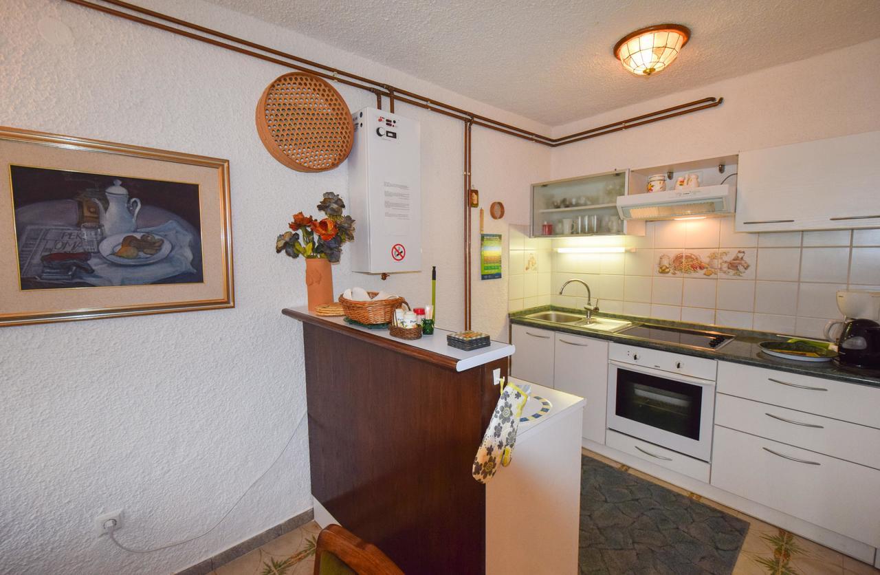 Apartment Petrlin Malinska Eksteriør bilde