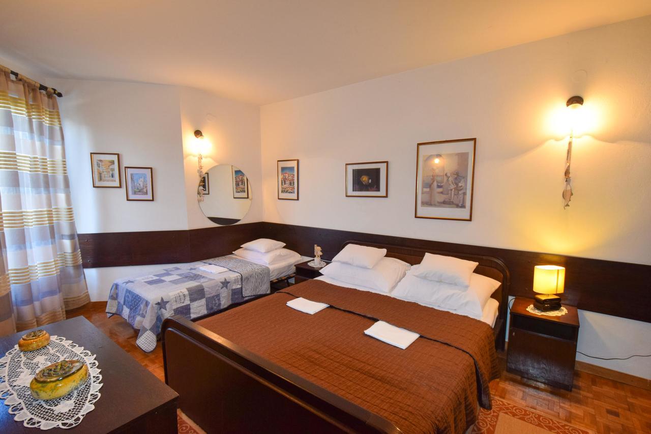 Apartment Petrlin Malinska Eksteriør bilde